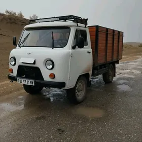 UAZ 452 1999