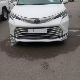 Toyota Sienna 2021