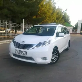 Toyota Sienna 2010