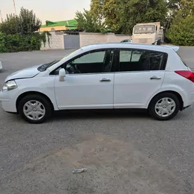 Nissan Versa 2010