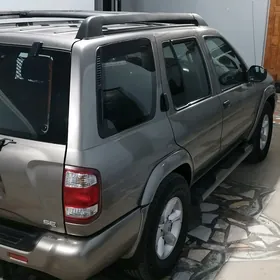 Nissan Pathfinder 2002