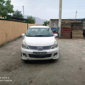 Nissan Versa 2010