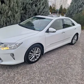 Toyota Camry 2015