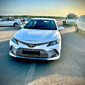 Toyota Camry 2020