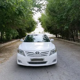 Toyota Camry 2010