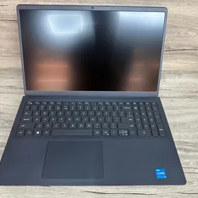 Dell Vostro 3520 