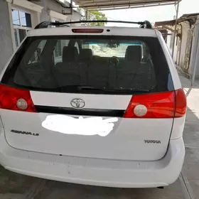 Toyota Sienna 2009