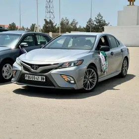 Toyota Camry 2018