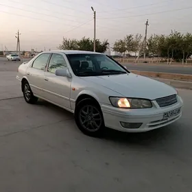 Toyota Camry 2000