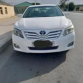 Toyota Camry 2010