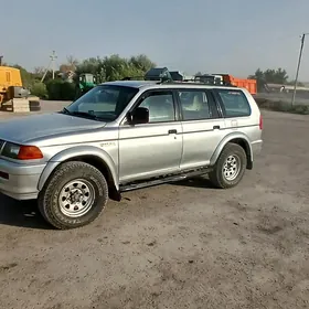 Mitsubishi Montero Sport 1999