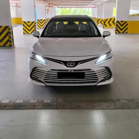 Toyota Camry 2018