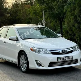 Toyota Camry 2014