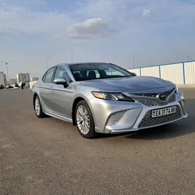 Toyota Camry 2018