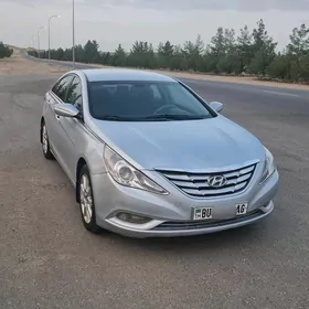 Hyundai Sonata 2011