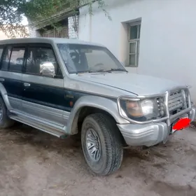 Mitsubishi Pajero 1994