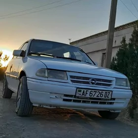 Opel Astra 1992