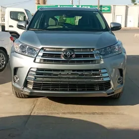 Toyota Highlander 2019