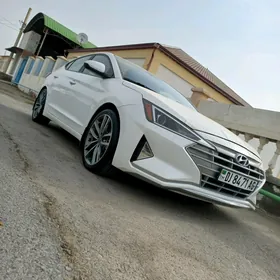 Hyundai Elantra 2019