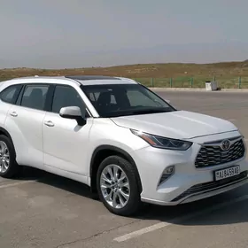 Toyota Highlander 2022