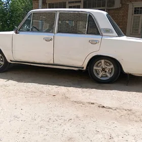 Lada 2104 1980