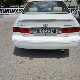 Toyota Camry 2001