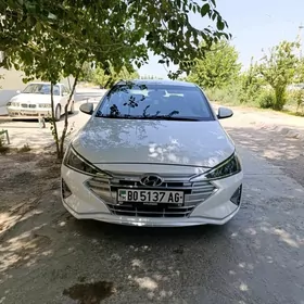 Hyundai Elantra 2019