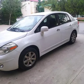 Nissan Versa 2010