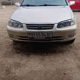 Toyota Camry 2001