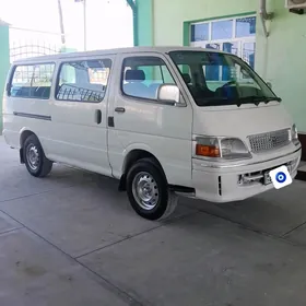 Toyota Hiace 2004