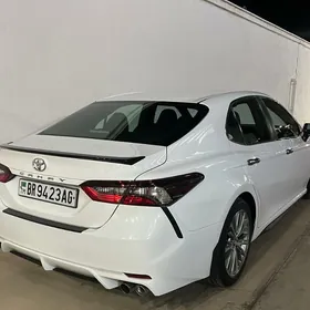 Toyota Camry 2018