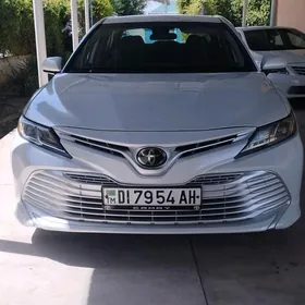 Toyota Camry 2020