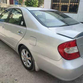 Toyota Camry 2004