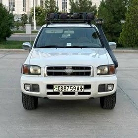 Nissan Pathfinder 2001