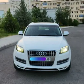 Audi Q7 2010