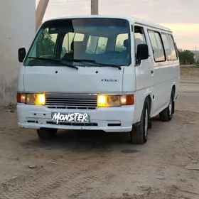 Nissan Urvan 1999