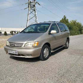 Toyota Sienna 2002