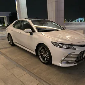 Toyota Camry 2022