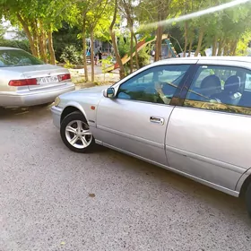 Toyota Camry 2000