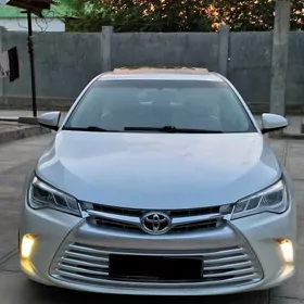 Toyota Camry 2017