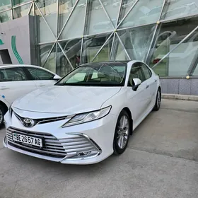 Toyota Camry 2021