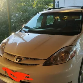 Toyota Sienna 2008