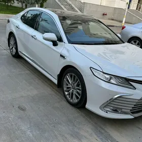 Toyota Camry 2023