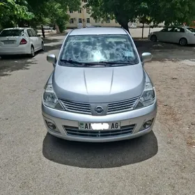 Nissan Versa 2010