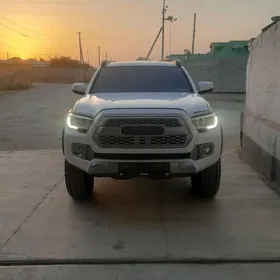 Toyota Tacoma 2017