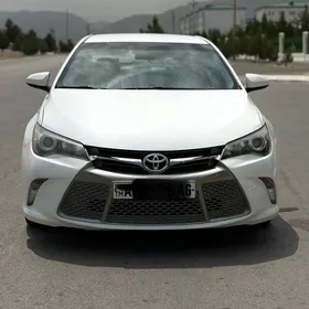 Toyota Camry 2017