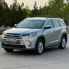 Toyota Highlander 2019