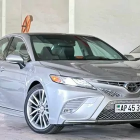 Toyota Camry 2018