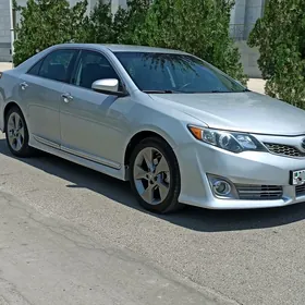 Toyota Camry 2013