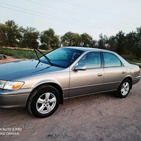 Toyota Camry 2000